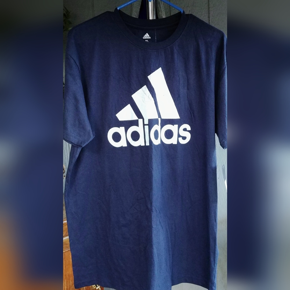 Adidas T-Shirt